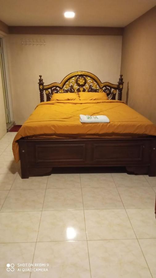 Hotel Nur Cahaya - Syariah Probolinggo Εξωτερικό φωτογραφία