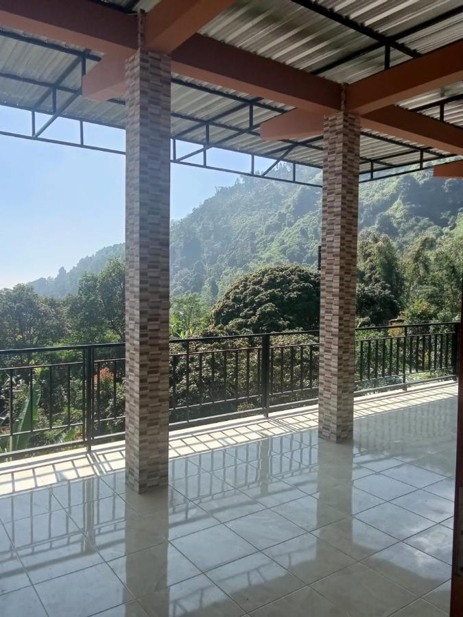 Hotel Nur Cahaya - Syariah Probolinggo Εξωτερικό φωτογραφία